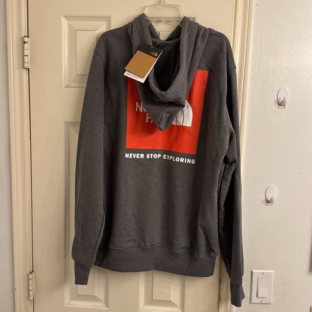 The North Face Men’s Hoodie Pullover - Picture 7 of 9